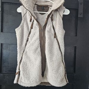 Kuhl Cream and Brown Women's Vest
